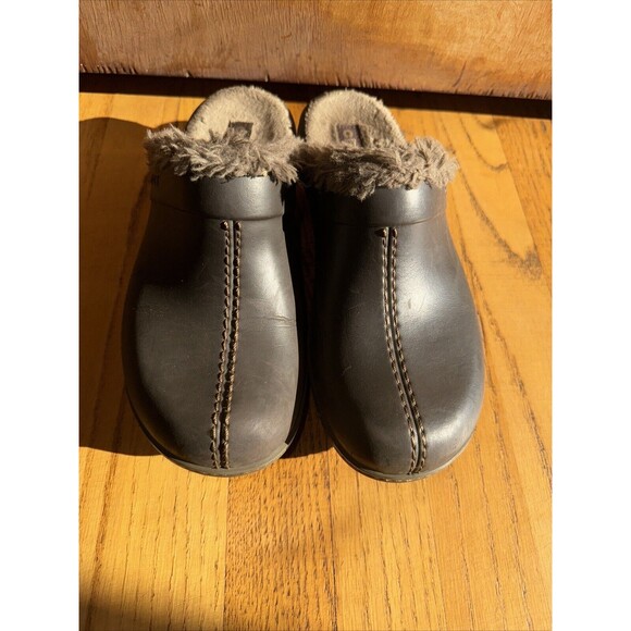 Crocs Cobblers Womens Faux Fur Lined Platform Clogs Size 9 Brown Rubber Casual - Picture 2 of 7